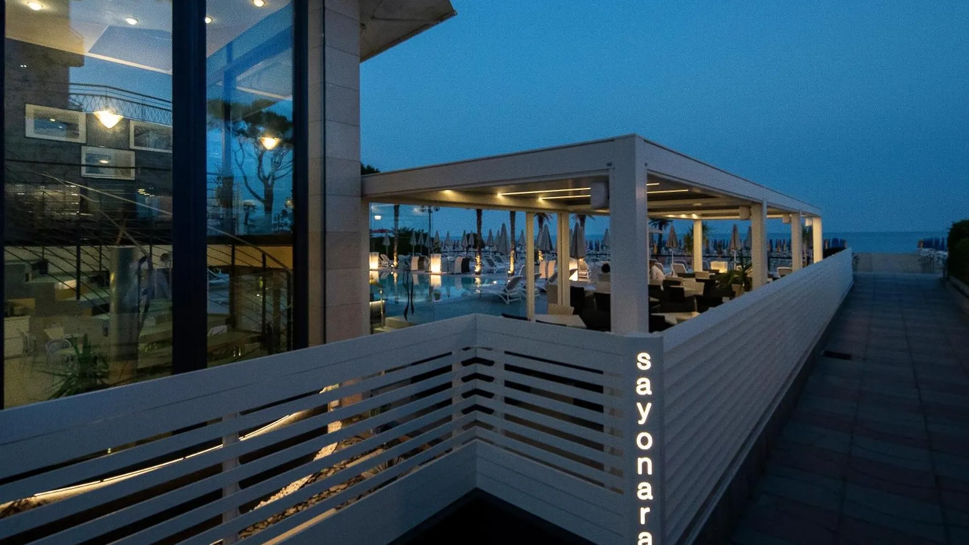 Hotel Sayonara Lido di Jesolo 4*,